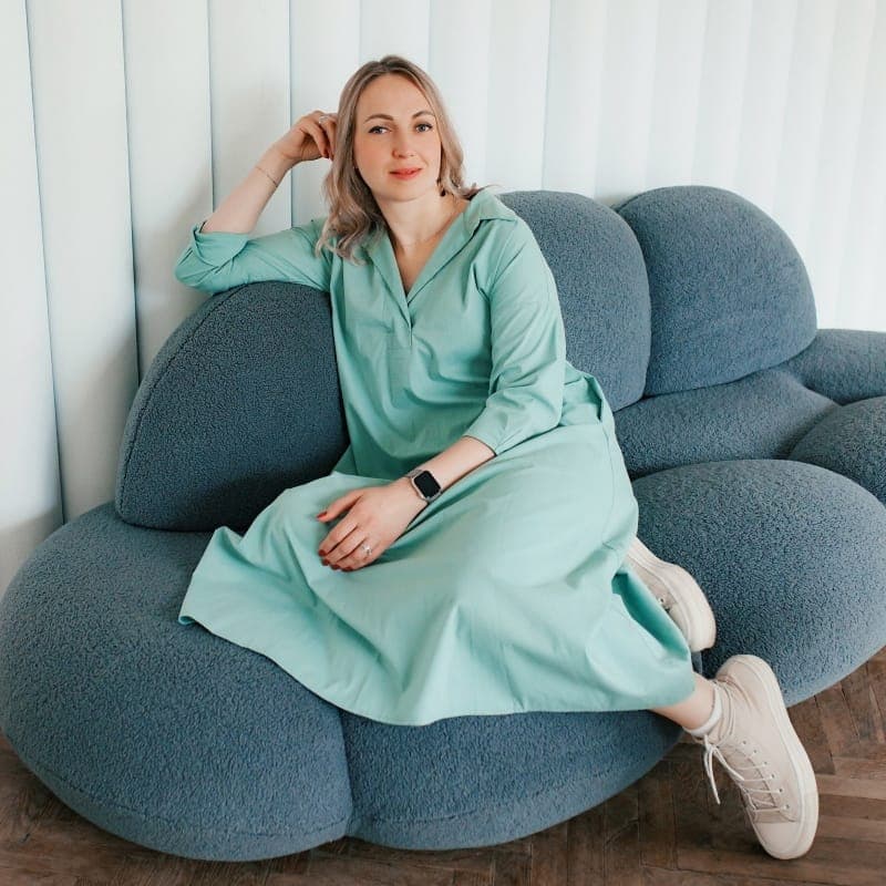 Psychologist Alyona Busel — online therapy in Canada